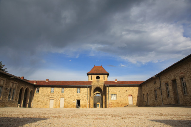 2022-2032-chateau-montseveroux-2-22-stephane-brouchoud-8-4438